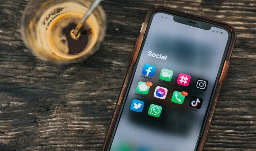 B2B social media e1606231848753